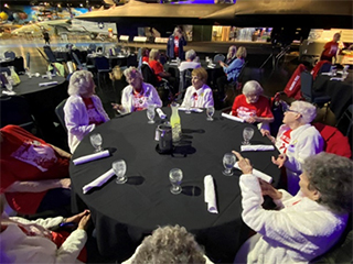 Rosies-for-a-special-dinner-held-at-the-Kalamazoo-AirZoo